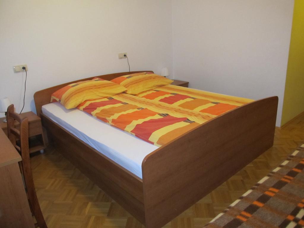 Tourist Farm Ljubica Villa Poljane nad Skofjo Loko Ruang foto